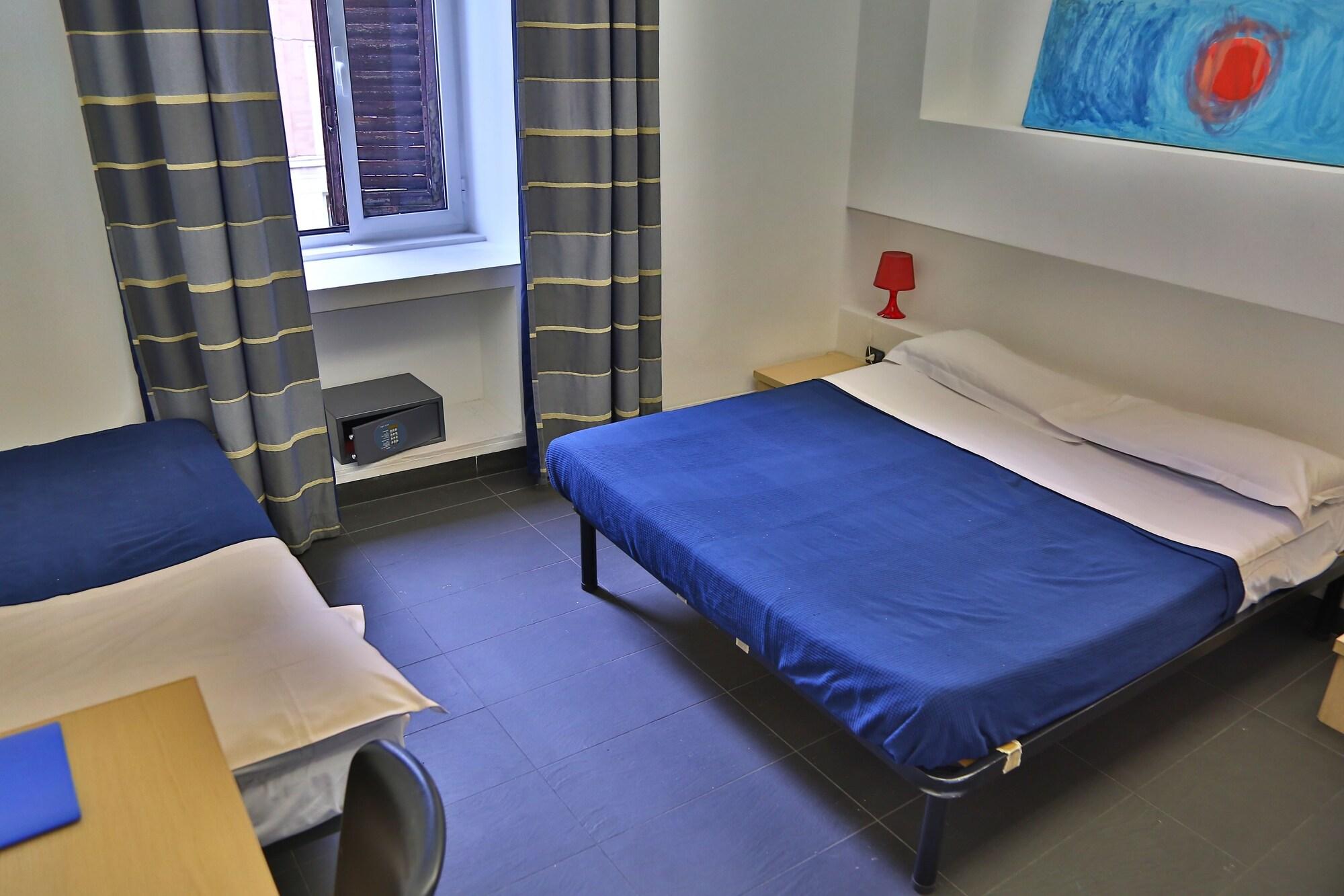 M&J Place Hostel Рим Екстер'єр фото