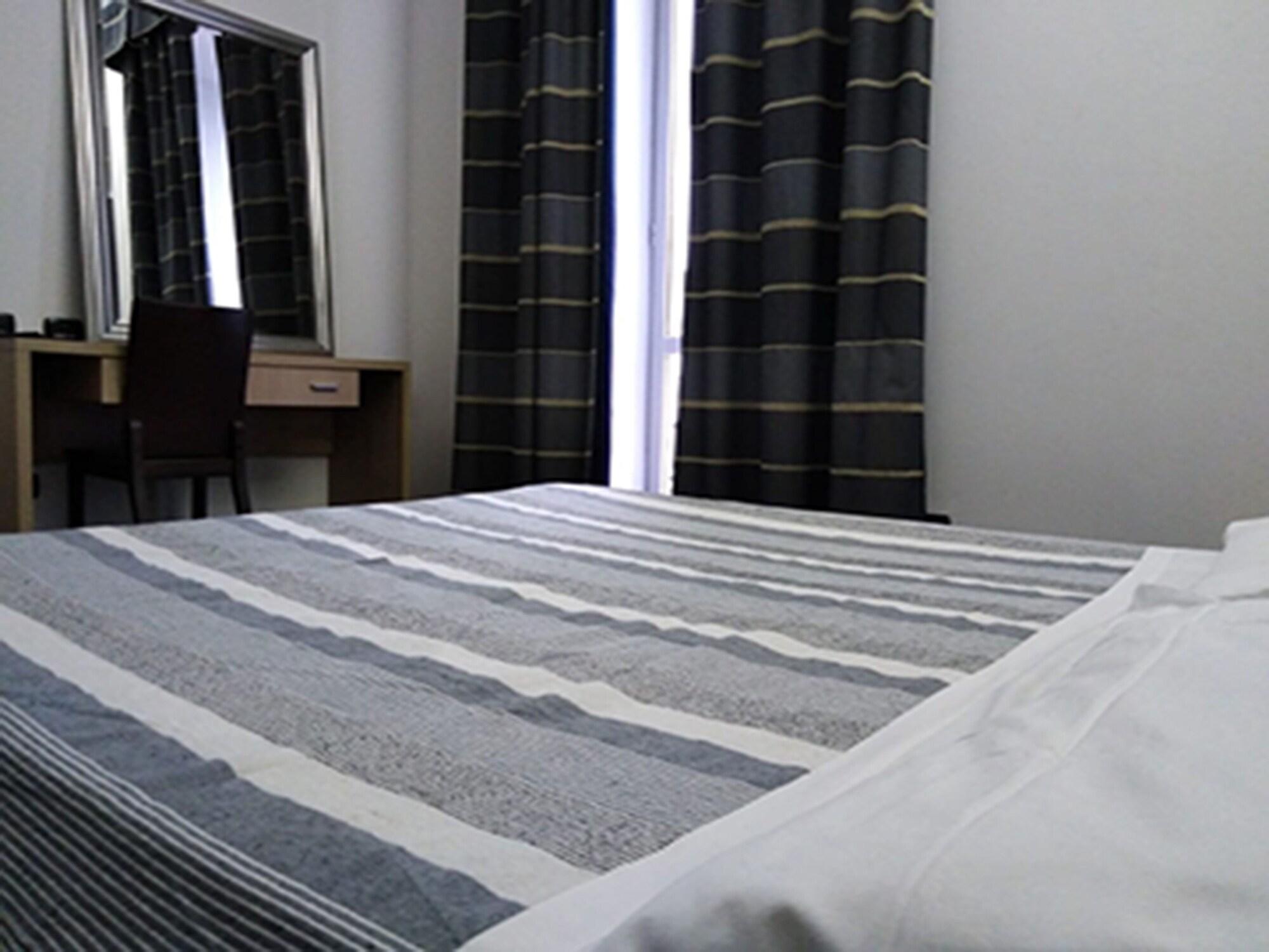 M&J Place Hostel Рим Екстер'єр фото