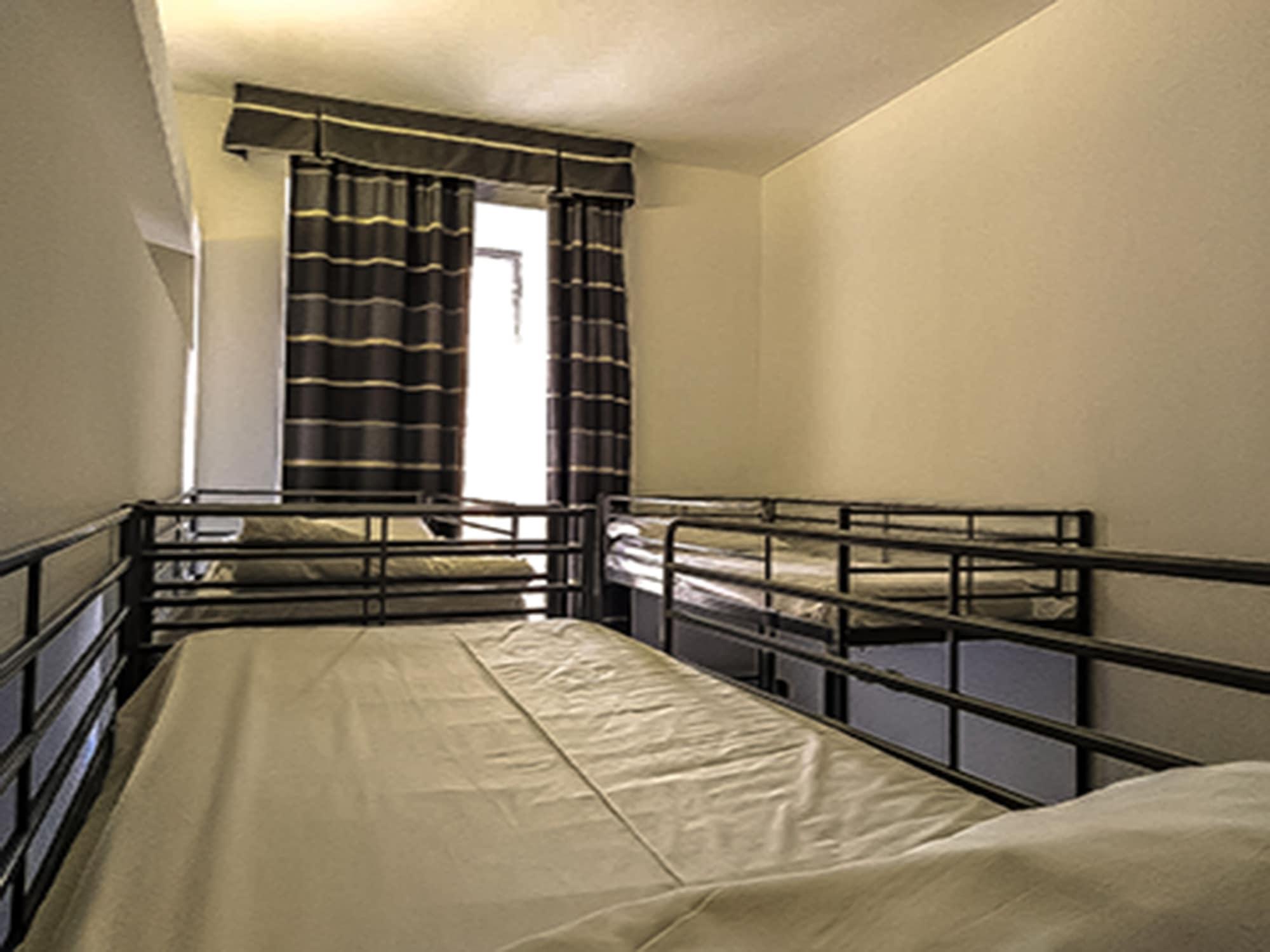 M&J Place Hostel Рим Екстер'єр фото