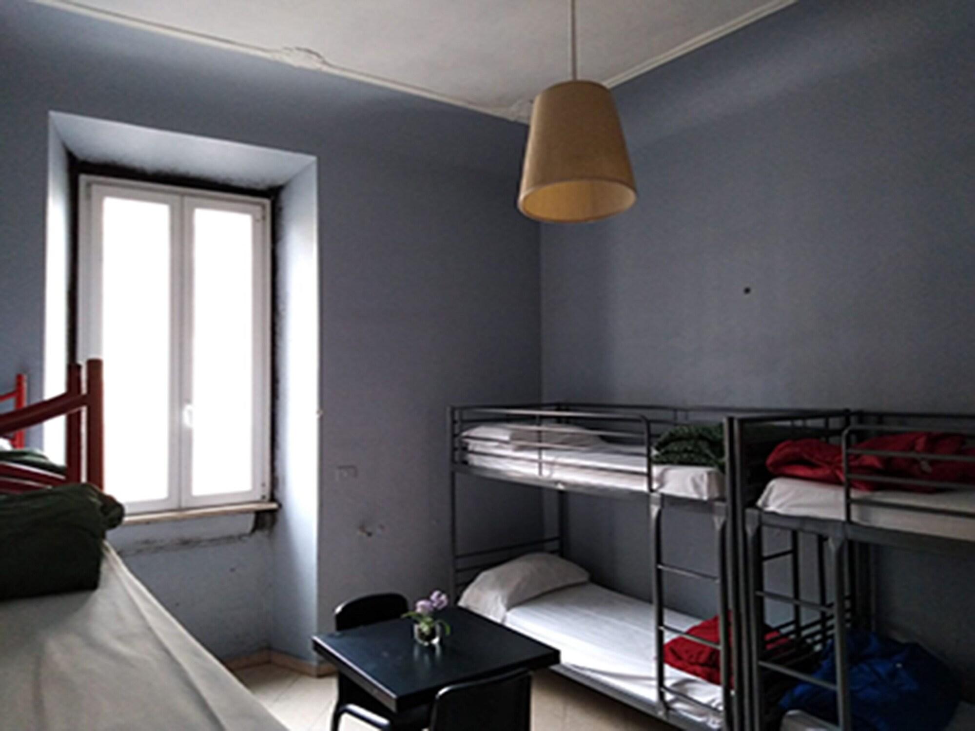 M&J Place Hostel Рим Екстер'єр фото