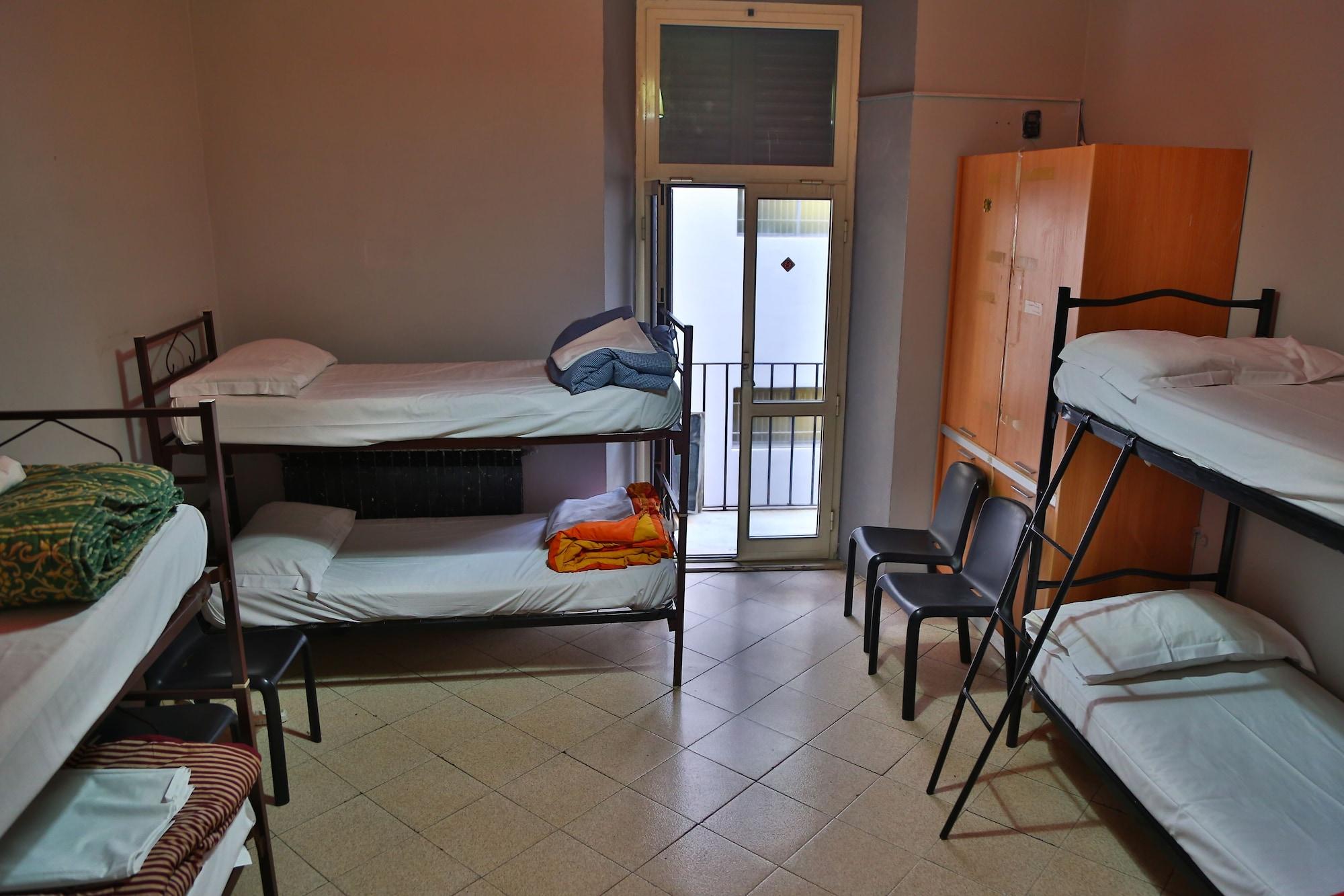 M&J Place Hostel Рим Екстер'єр фото