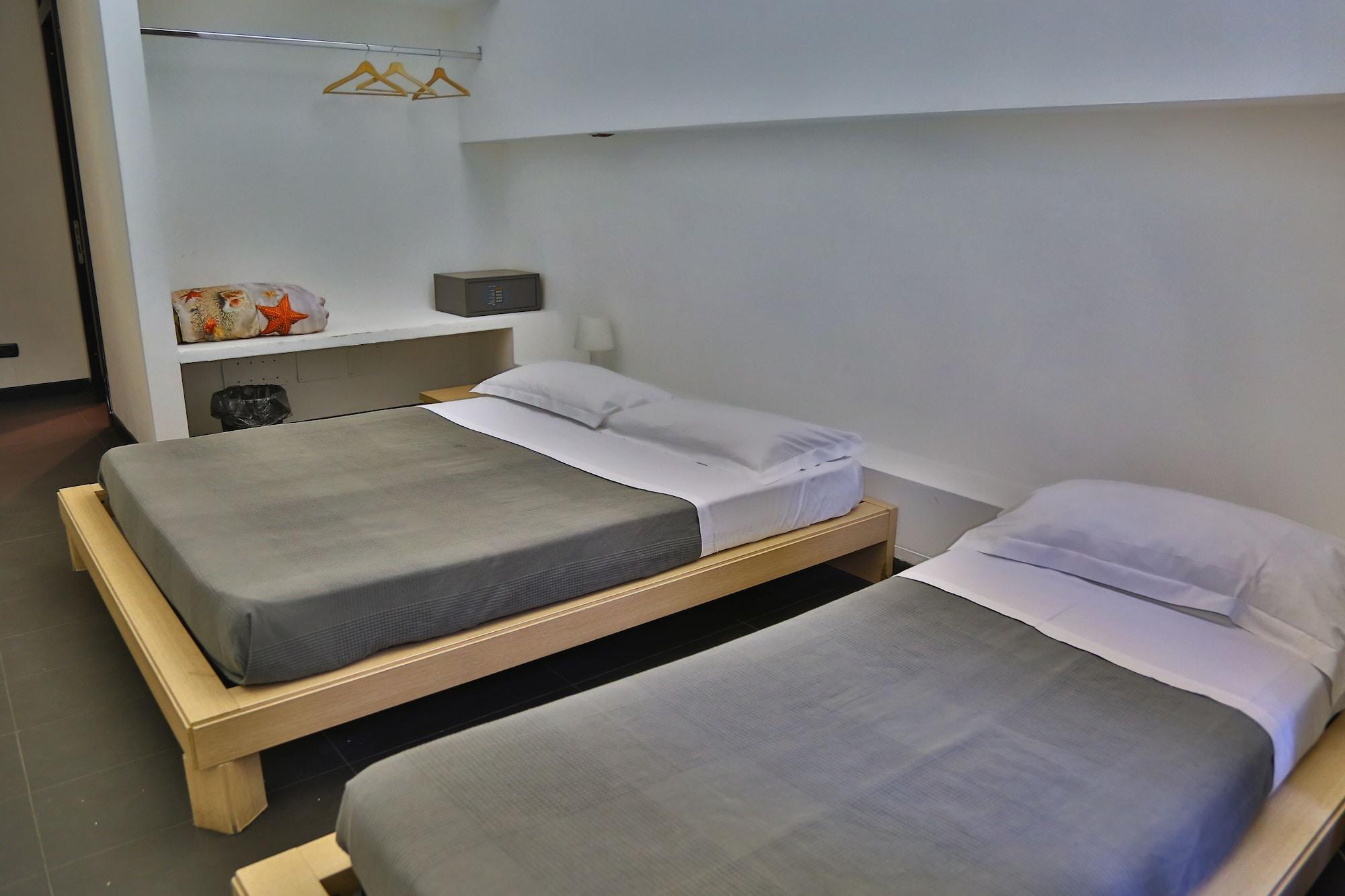 M&J Place Hostel Рим Екстер'єр фото