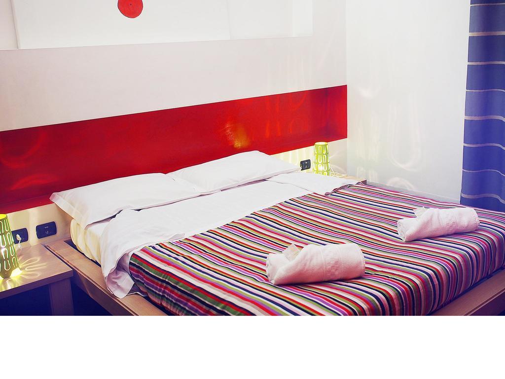 M&J Place Hostel Рим Номер фото
