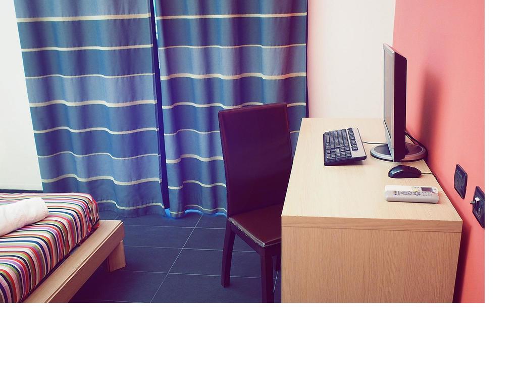 M&J Place Hostel Рим Номер фото