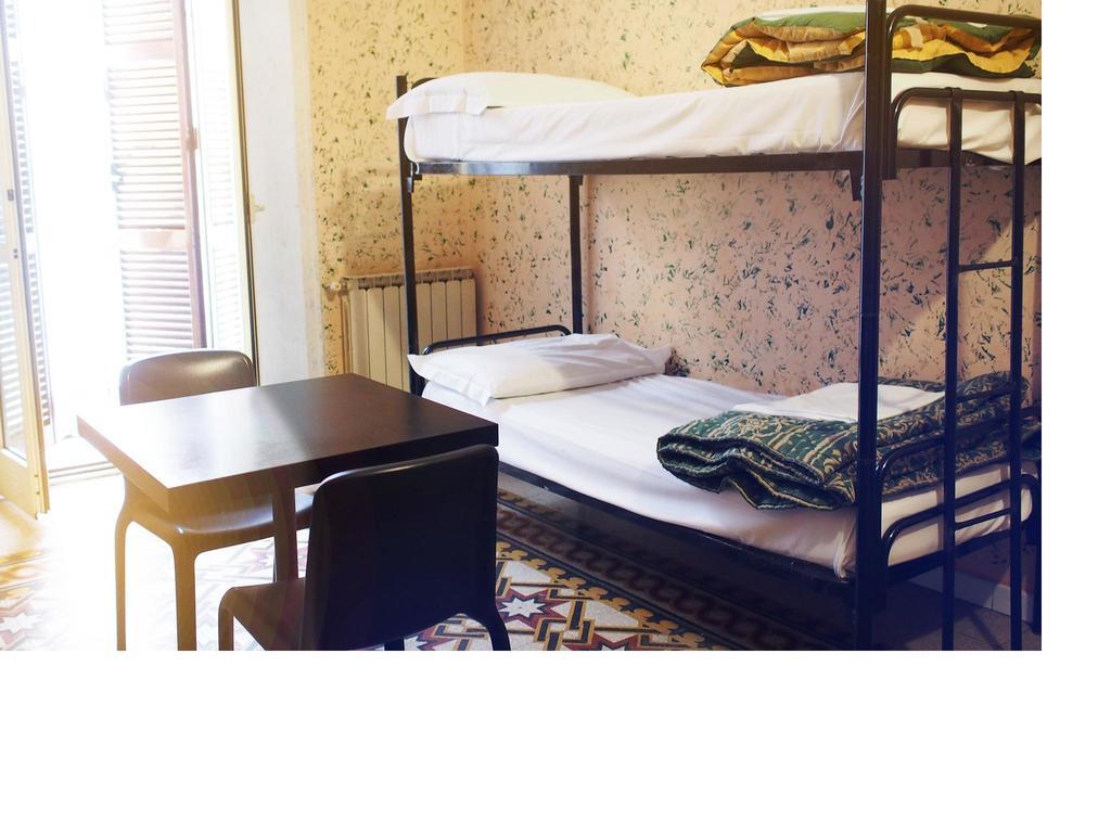 M&J Place Hostel Рим Номер фото