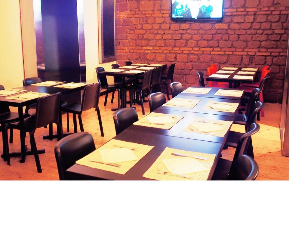 M&J Place Hostel Рим Екстер'єр фото