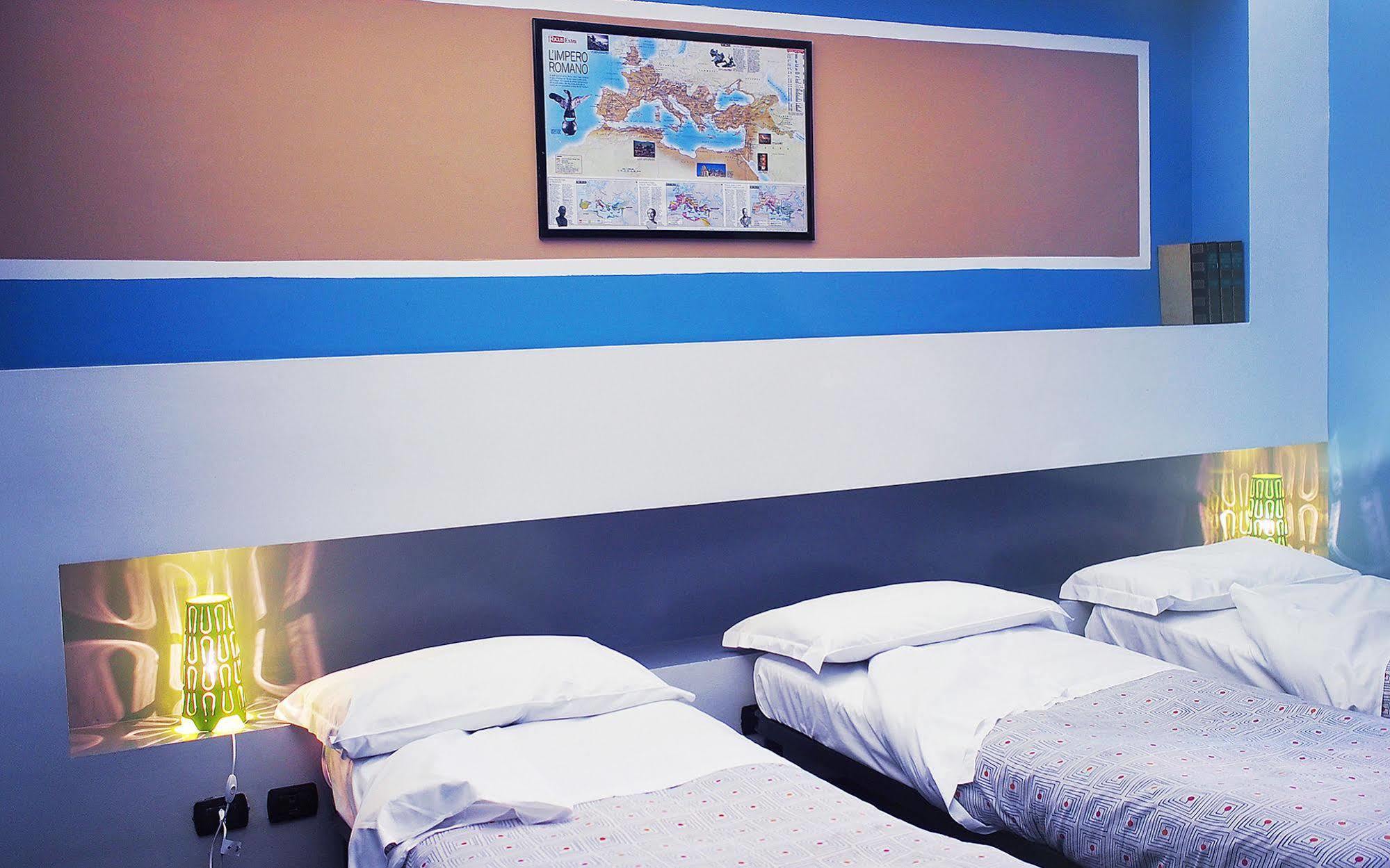 M&J Place Hostel Рим Екстер'єр фото